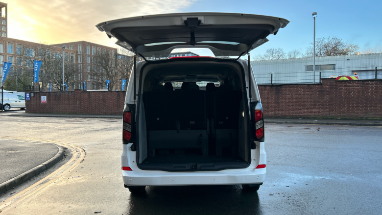 Ford Tourneo Custom 320 L1 Diesel Fwd 2.0 EcoBlue 136ps H1 Titanium 8 seater Auto